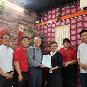 一份无偿的陪伴，一条同行的路｜吉华独中委任李玲惠校长为校务顾问